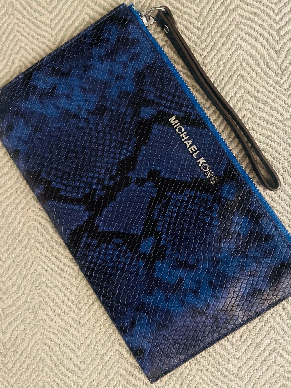 Michael Kors Navy Blue Snake-Print Wristlet Clutch!